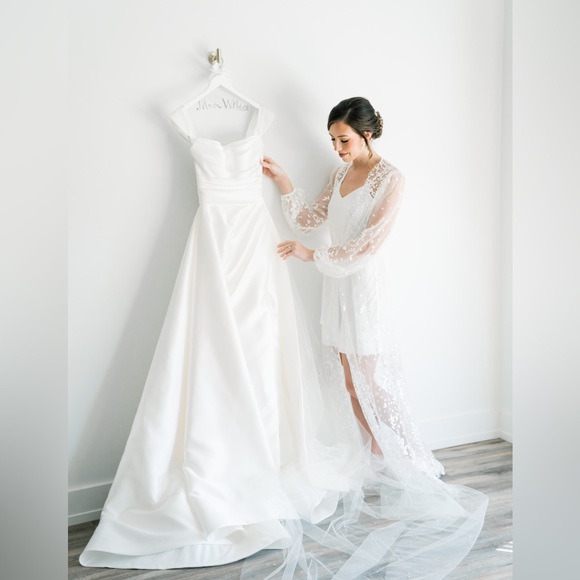 LE ROSE ADELINA SPOT LACE MAXI - INCLUDES SLIP - Picture 5 of 6